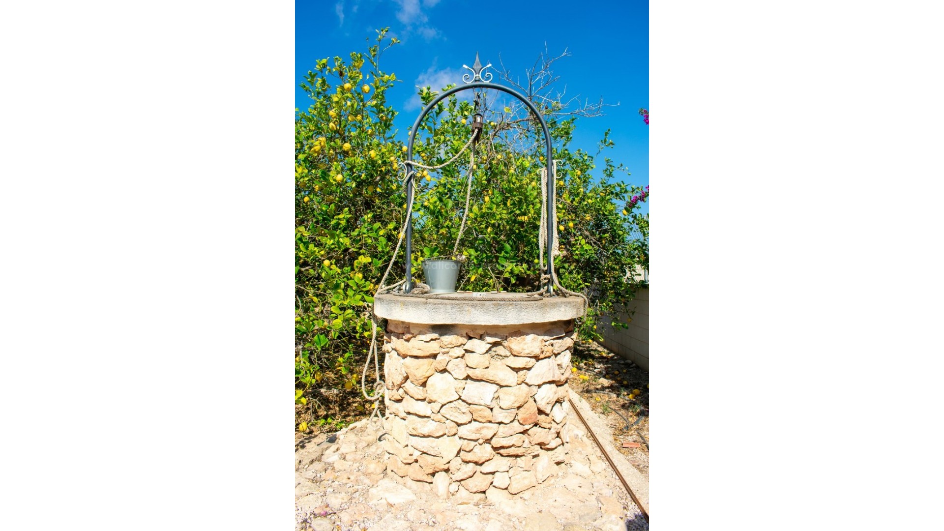 Villa in Urbanización El Raso