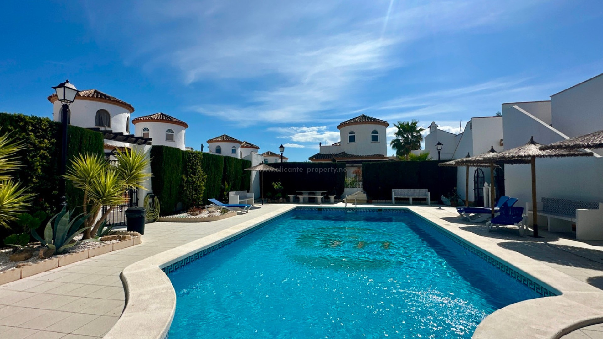 Villa in Urbanización El Raso