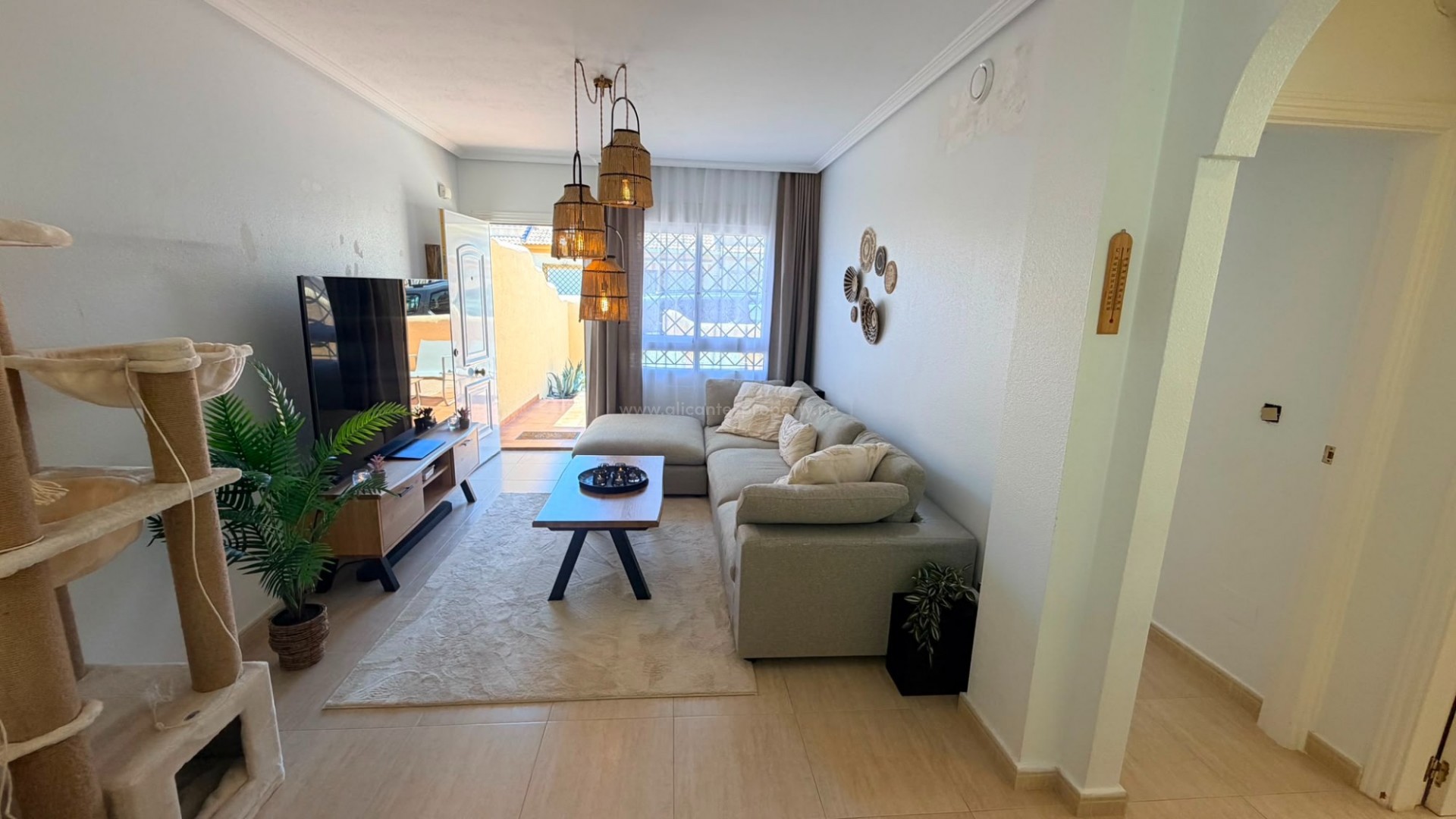 Villa in Urbanizacion montesol