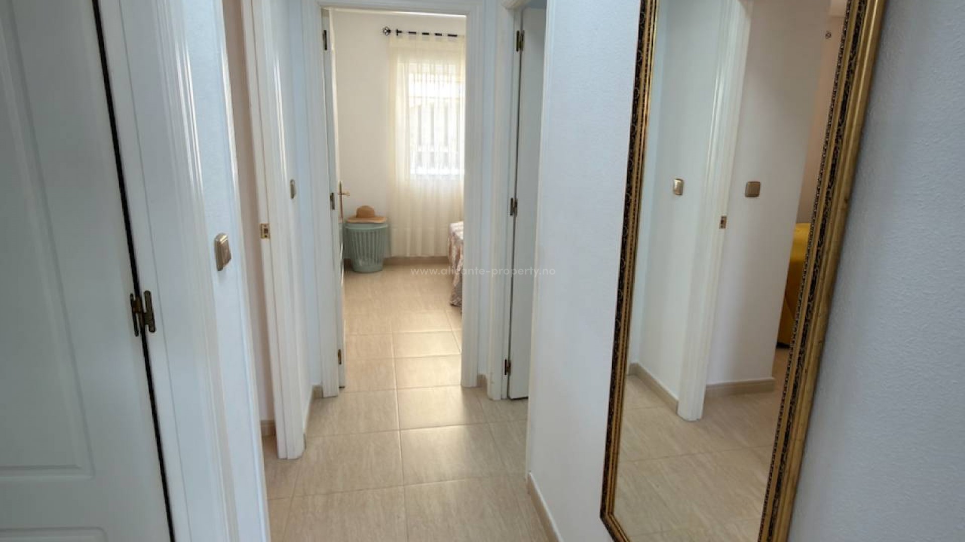 Villa in Urbanizacion montesol