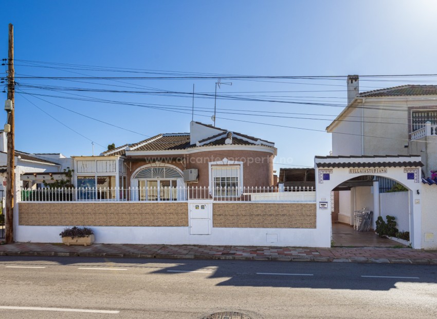 Villa in Urbanización San Luis