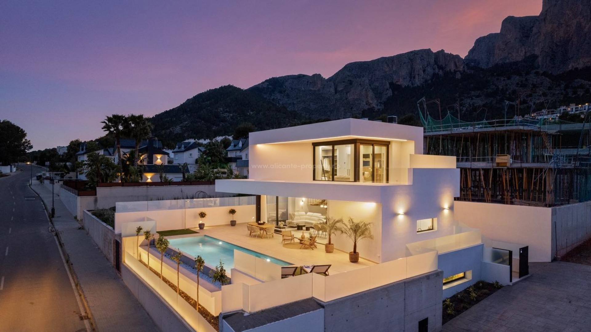 Villa in Urbanizaciones