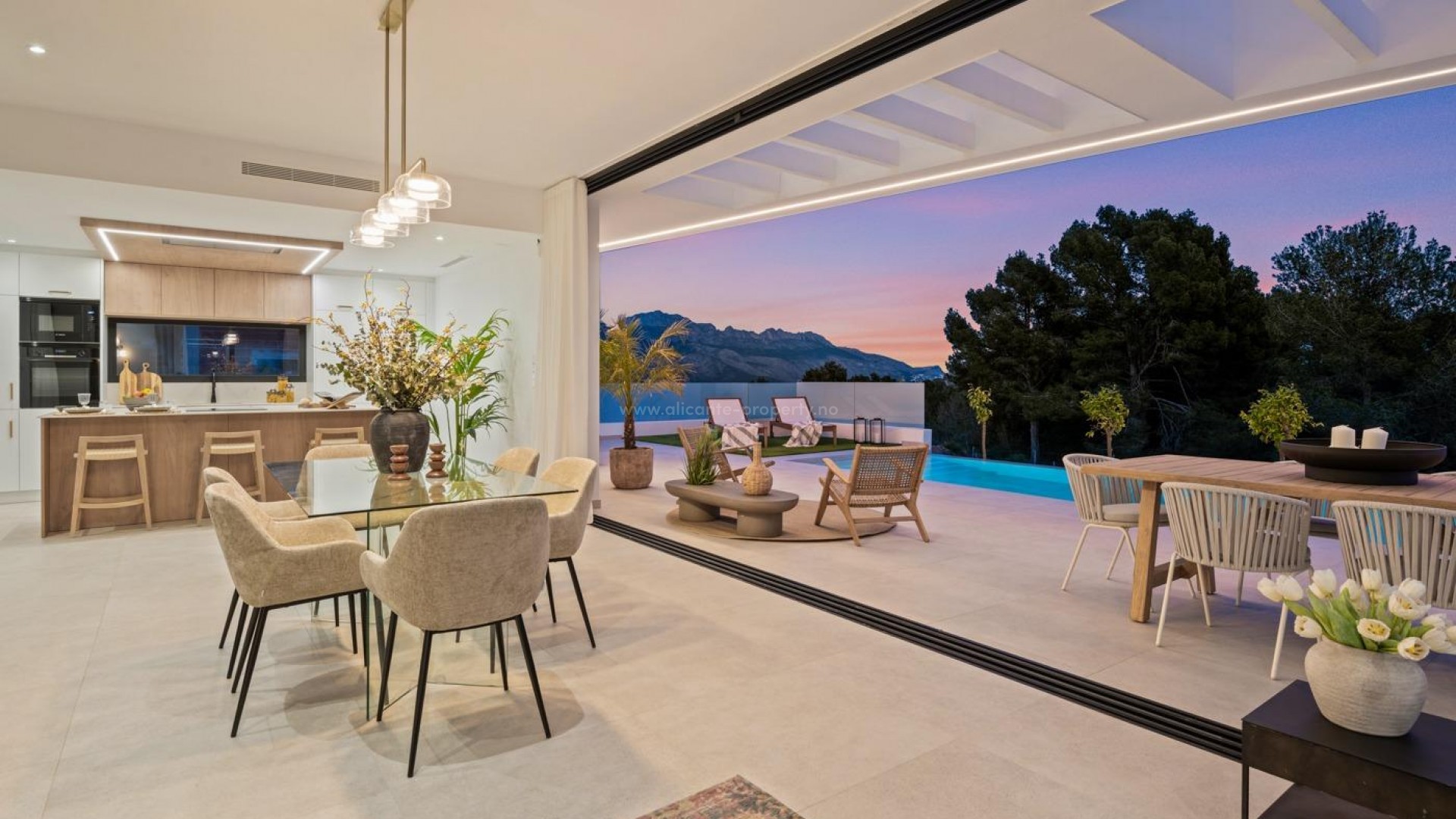 Villa in Urbanizaciones