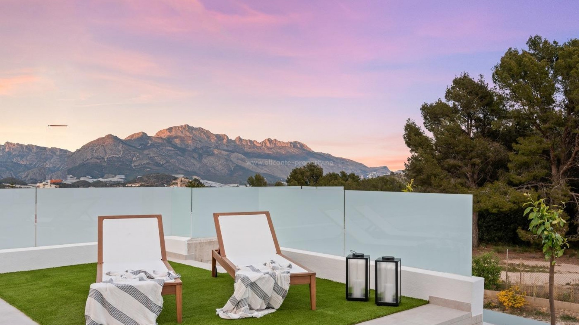 Villa in Urbanizaciones