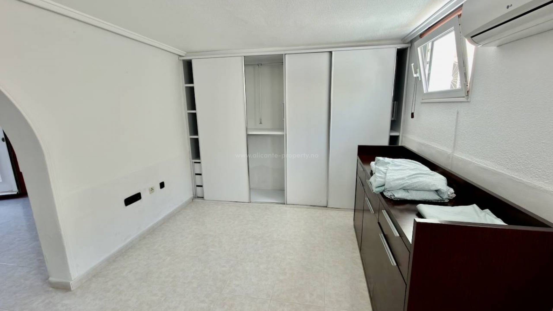 Villa in Urbanizaciones