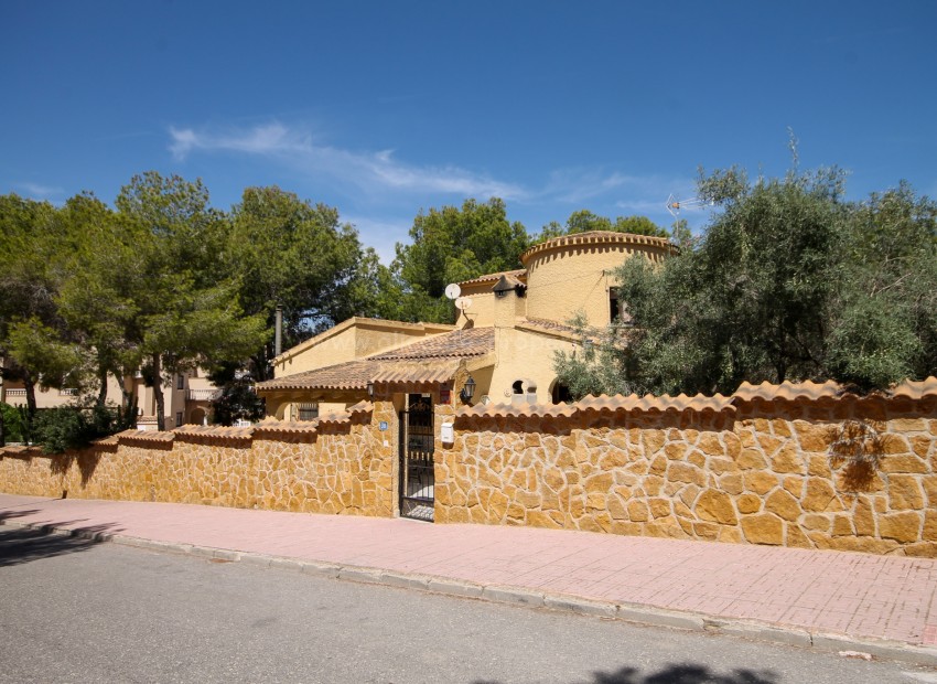 Villa in Villamartín