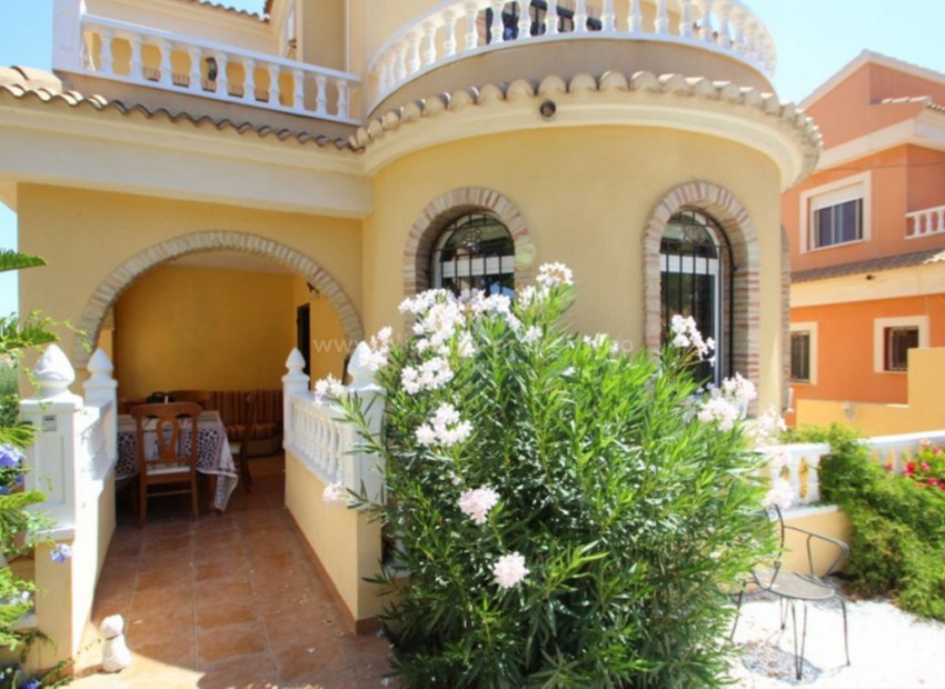 Villa in Villamartín