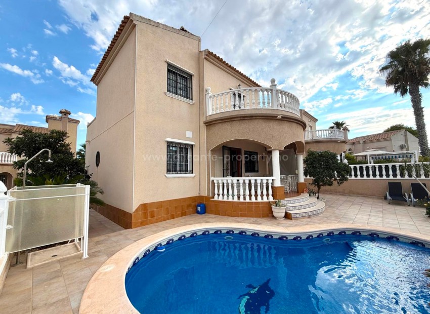 Villa in Villamartín