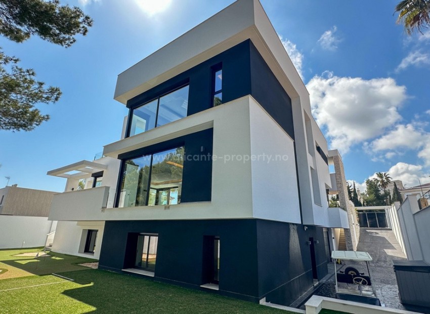 Villa in Villamartin