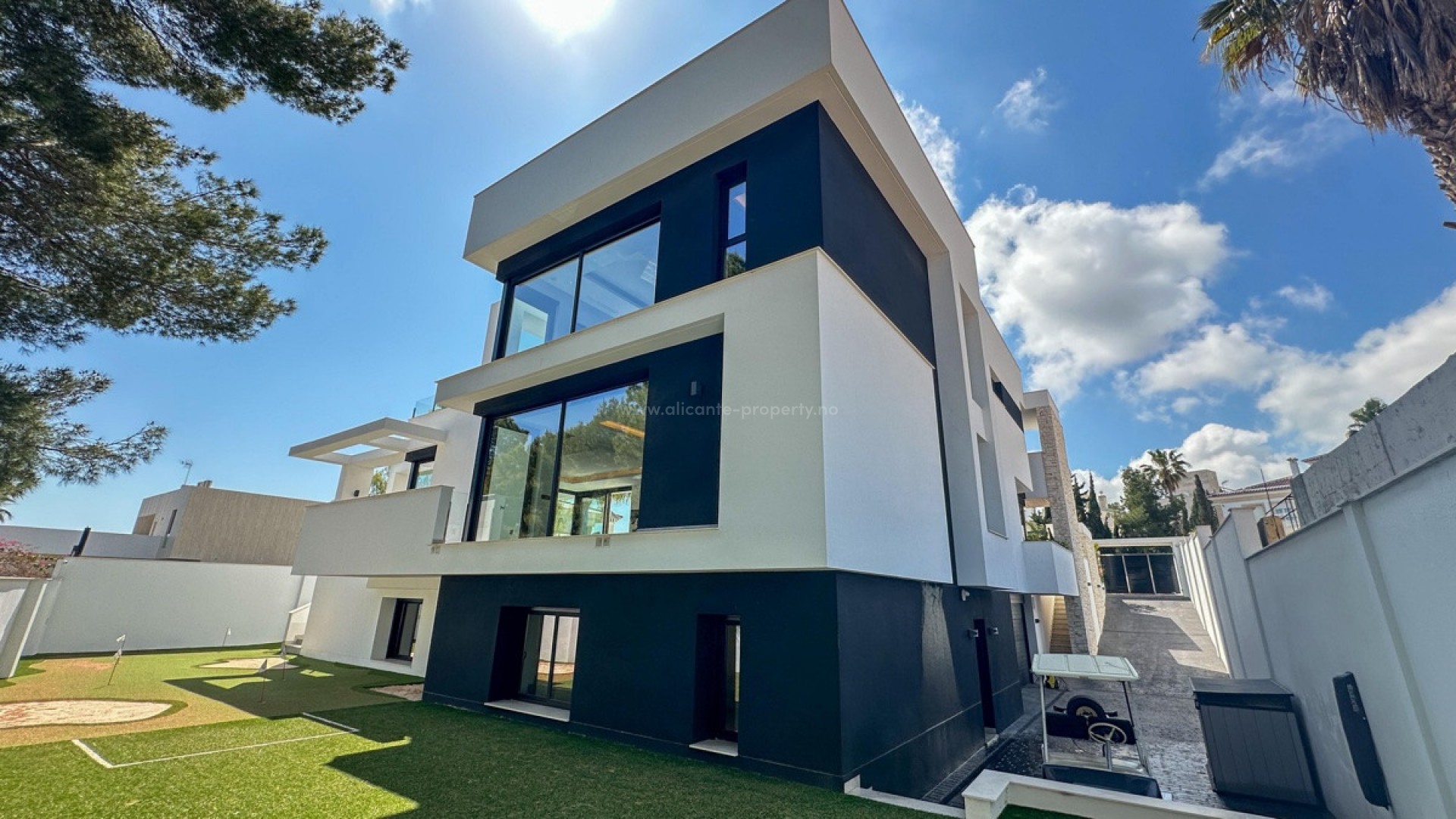 Villa in Villamartin