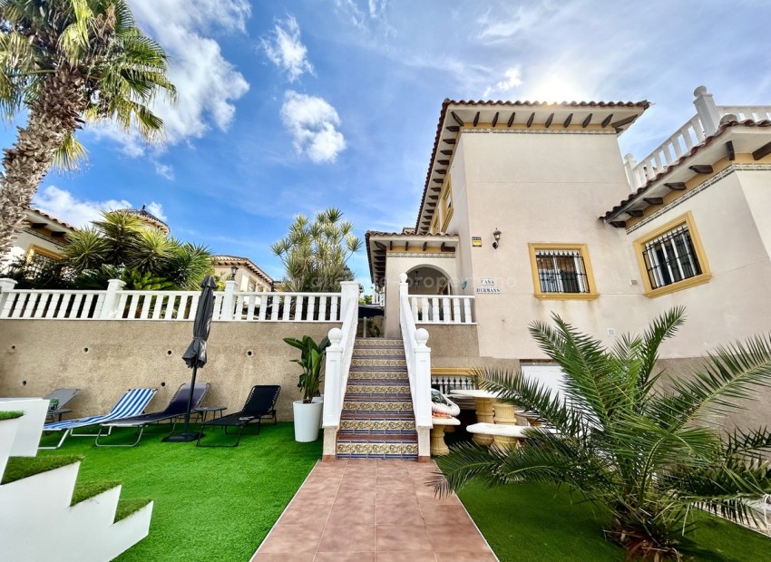 Villa in Villamartín