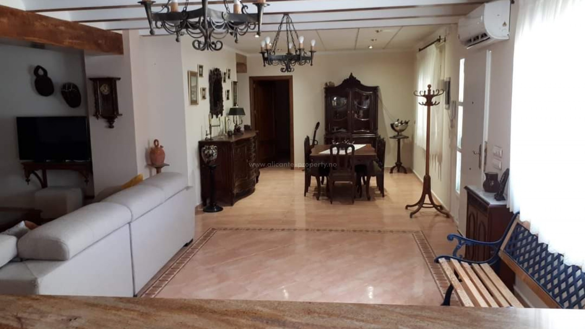 Villa in Villena Centro