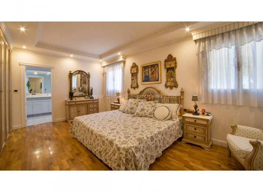 Villa in Yecla Centro