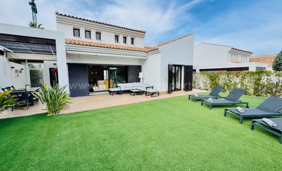 Villa - Resale - Algorfa -
                La finca Golf