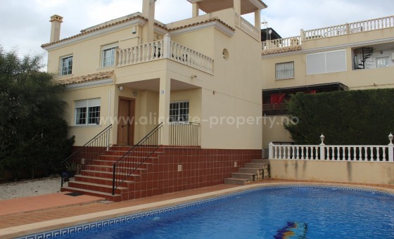 Villa - Resale - Algorfa -
                Montemar