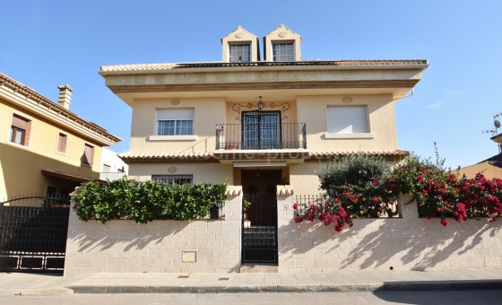 Villa - Resale - Almoradí - Almoradí