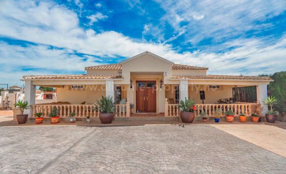 Villa - Resale - Almoradí - Heredades