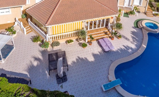 Villa - Resale - Cabo Roig -
                Cabo Roig