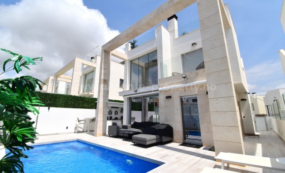 Villa - Resale - Cabo Roig -
                Cabo Roig