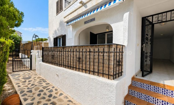 Villa - Resale - Cabo Roig -
                Cabo Roig