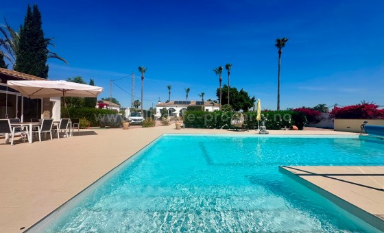 Villa - Resale - Catral - Catral Centro