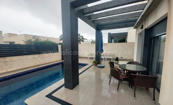 Villa - Resale - Ciudad Quesada - Pueblo Bravo
