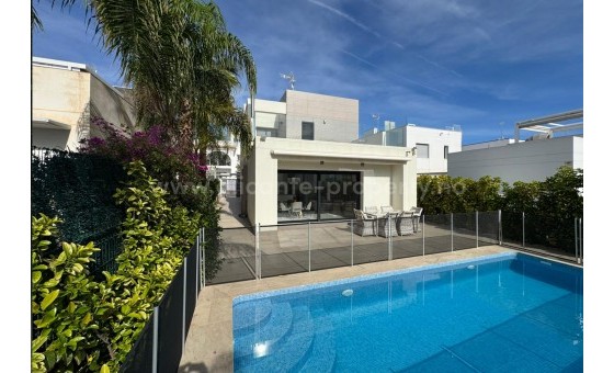 Villa - Resale - Ciudad Quesada - Pueblo Bravo