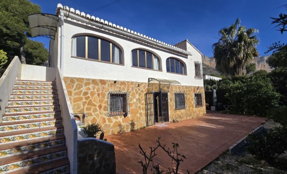 Villa - Resale - Denia - Denia Centro