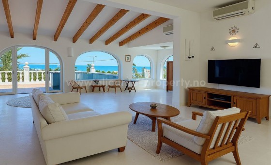 Villa - Resale - Denia - Denia Centro