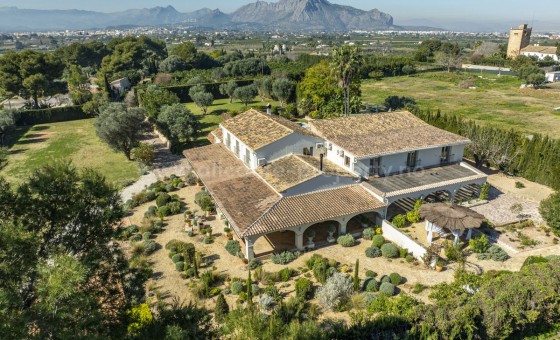 Villa - Resale - Denia -
                La Xara
