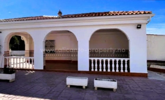 Villa - Resale - Elche -
                Elche Centro