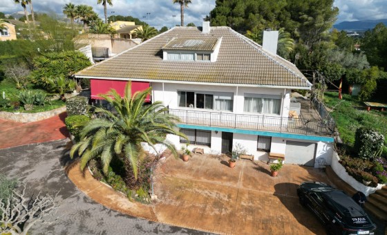 Villa - Resale - Elda - Elda Centro