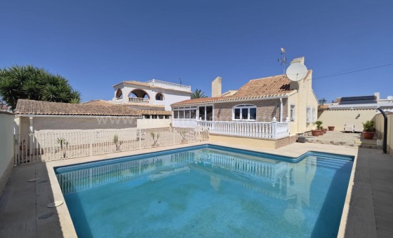 Villa - Resale - La Florida - La Florida