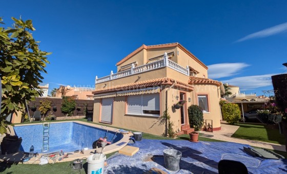 Villa - Resale - La Florida, Orihuela Costa -
                La Florida, Orihuela Costa