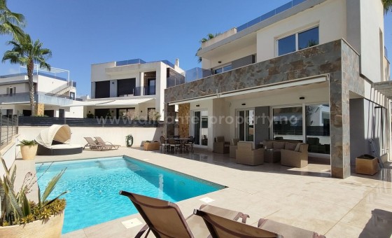 Villa - Resale - La Mata - La Mata