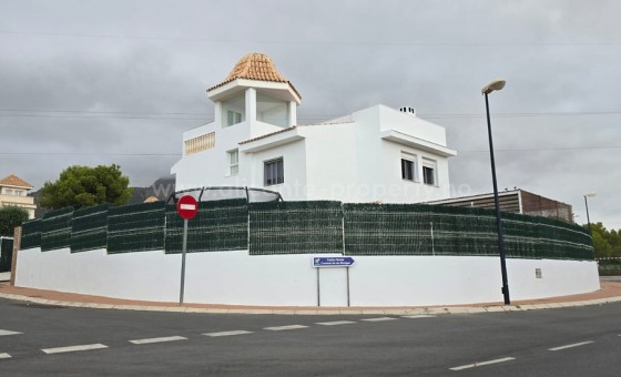 Villa - Resale - La Nucía - La Nucía