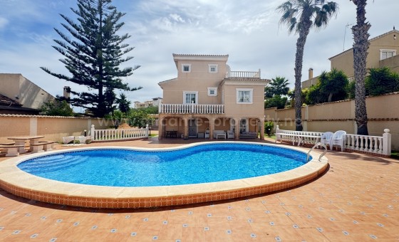 Villa - Resale - La Zenia - La Zenia