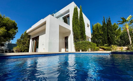 Villa - Resale - Las Colinas - Las Colinas Golf Resort