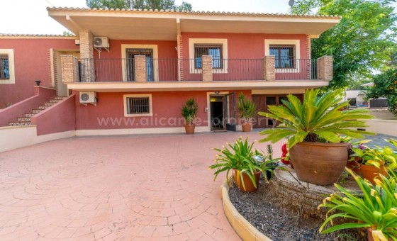 Villa - Resale - Los Balcones -
                Los Balcones