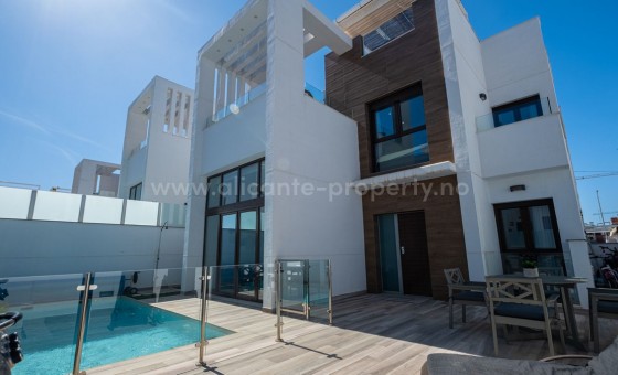 Villa - Resale - Los Balcones -
                Los Balcones