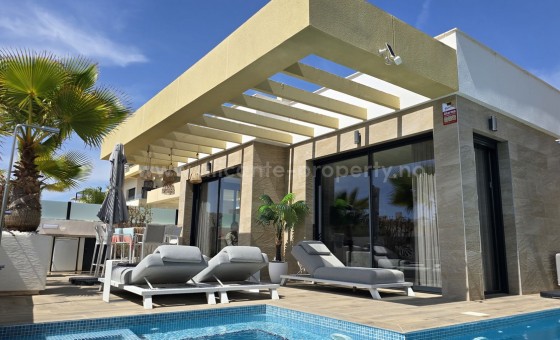 Villa - Resale - Los Montesinos - Los Montesinos Centro