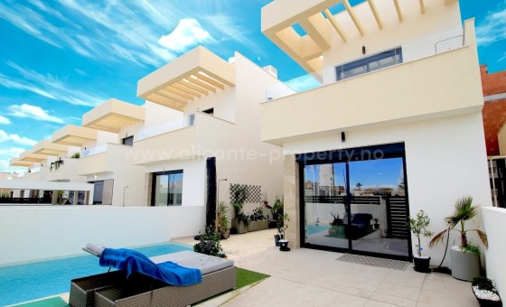 Villa - Resale - Los Montesinos - Los Montesinos Centro