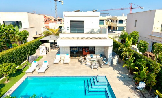 Villa - Resale - Los Montesinos - Los Montesinos - Urb. La Herrada
