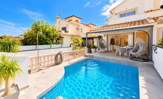 Villa - Resale - Mil Palmeras - Mil Palmeras