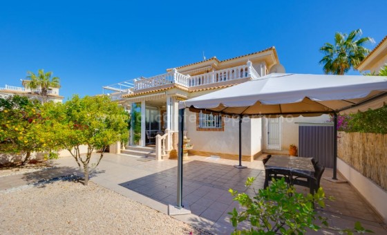 Villa - Resale - Orihuela Costa - La Zenia