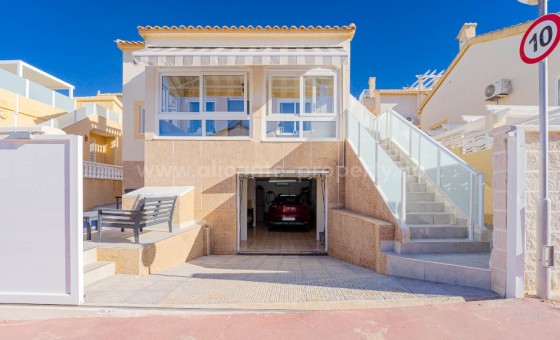 Villa - Resale - Orihuela Costa -
                Los Altos