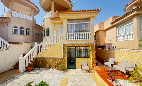 Villa - Resale - Orihuela Costa - Villamartín