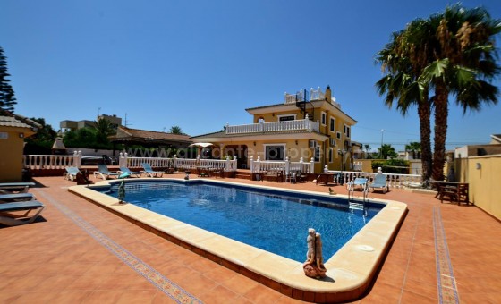 Villa - Resale - Orihuela -
                Los Balcones