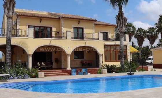 Villa - Resale - Orihuela - Orihuela