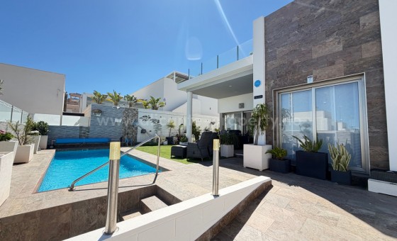 Villa - Resale - Orihuela - Villamartin